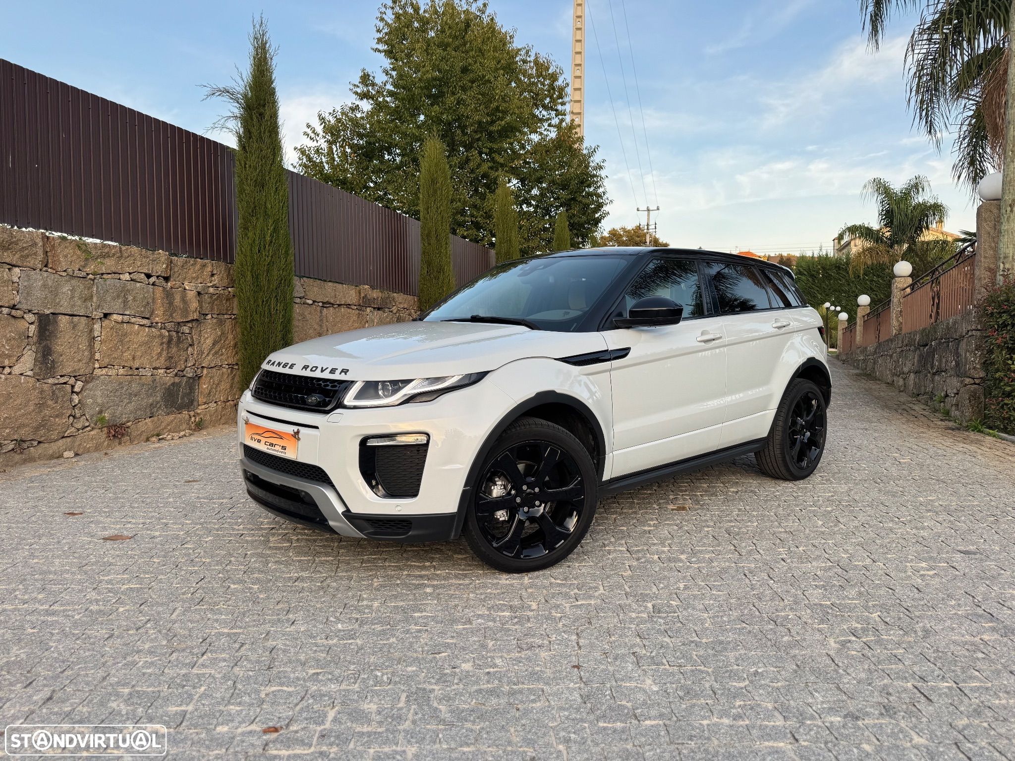 Land Rover Range Rover Evoque 2.0 TD4 SE Dynamic Special Edition - 1