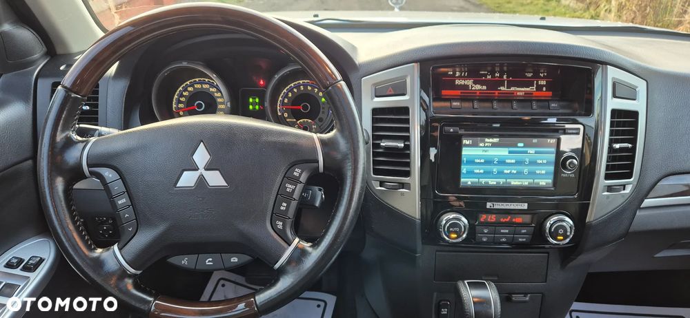 Mitsubishi Pajero - 17