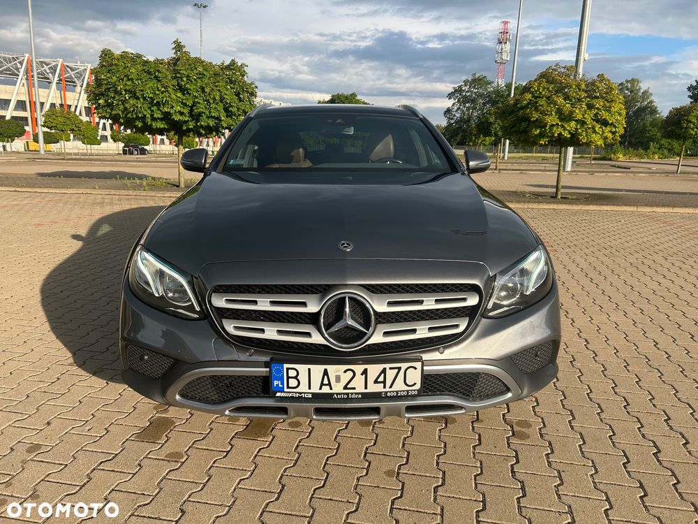 Mercedes-Benz Klasa E 220 d 4-Matic All-Terrain - 3