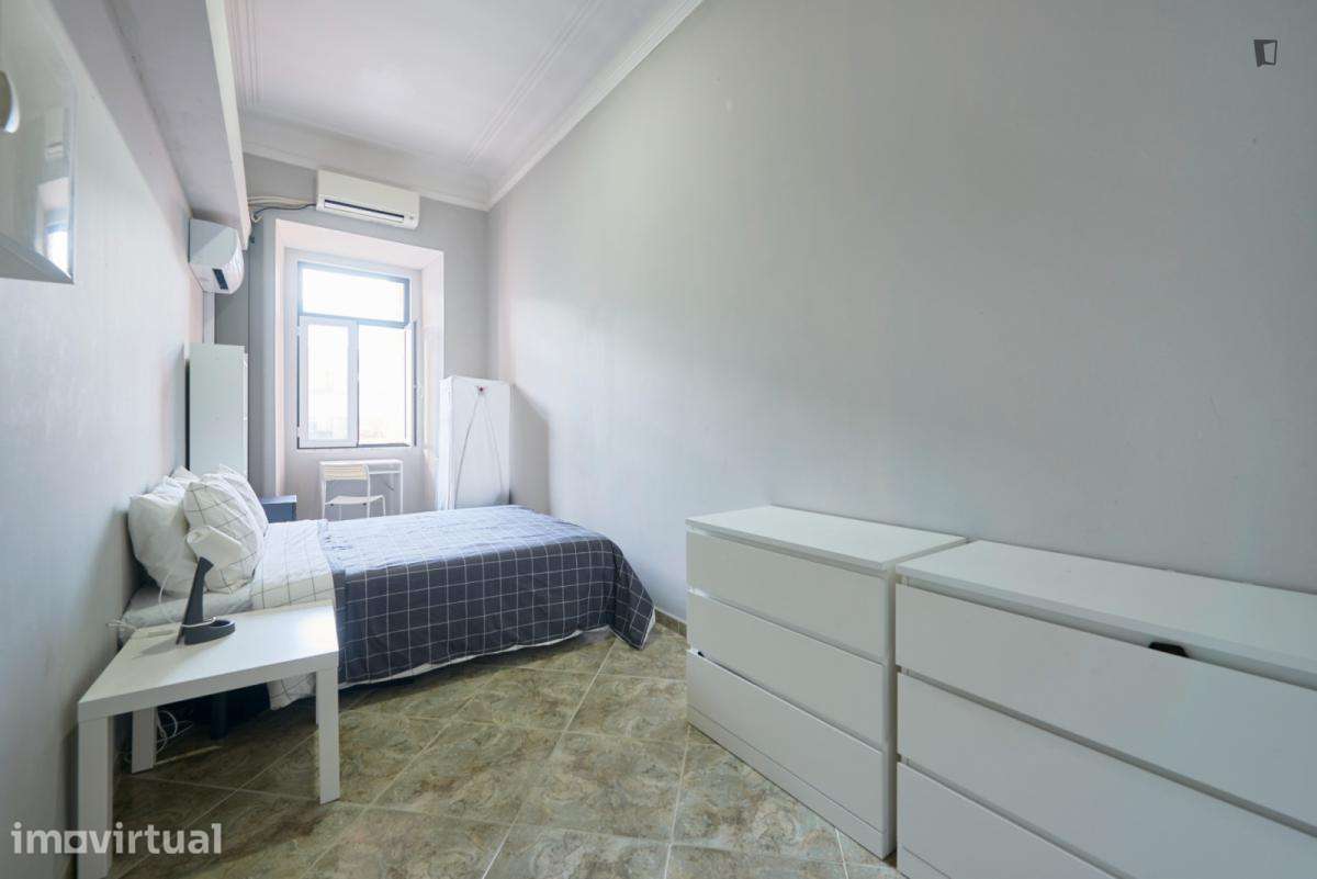 Quarto - localizado em Entrecampos Lisbon - Grande imagem: 2/12