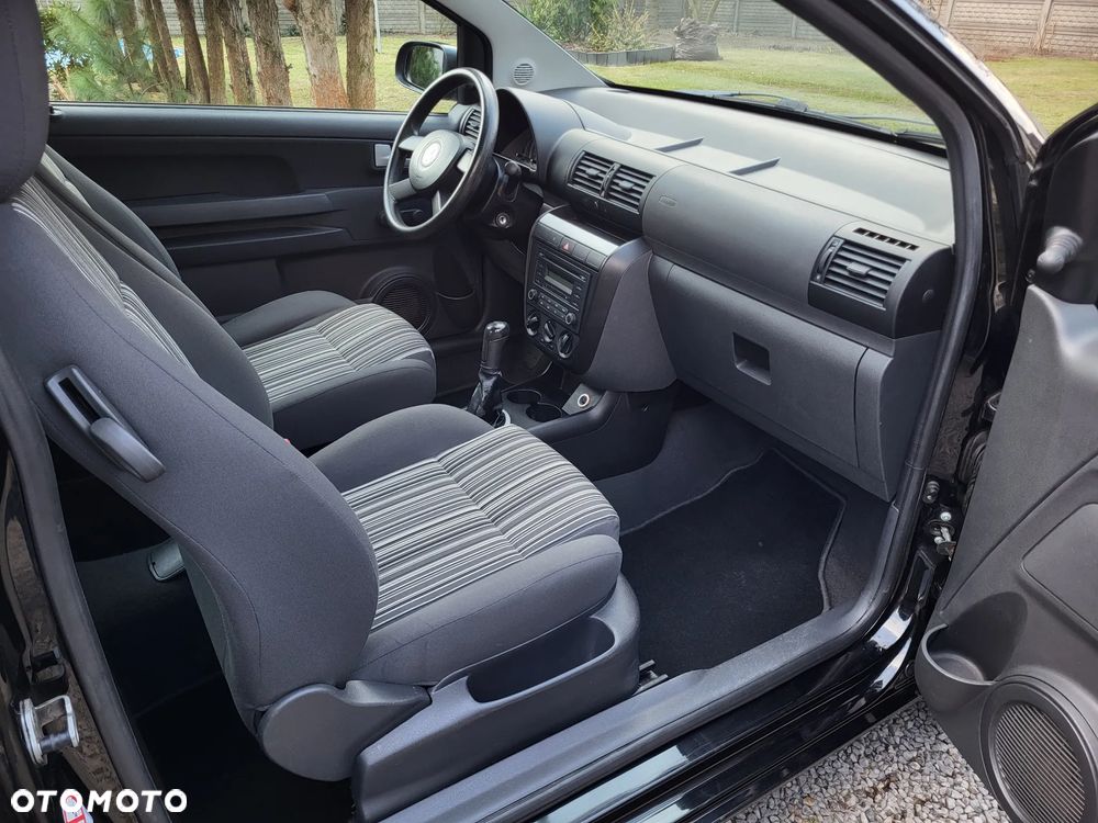 Volkswagen Fox 1.2 - 9