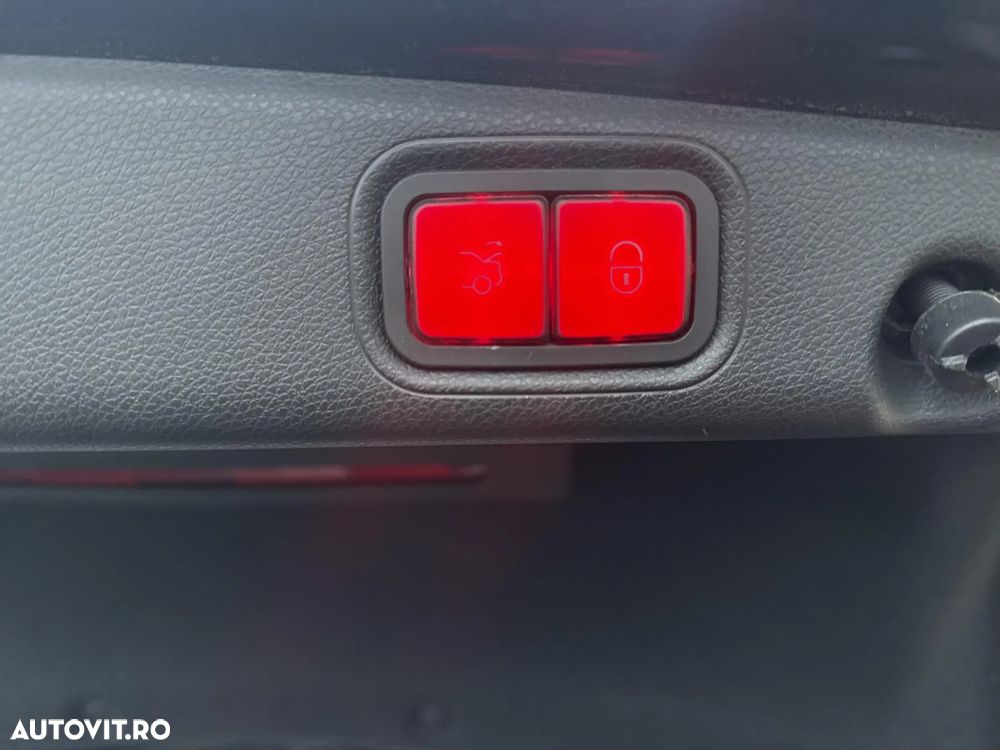 Mercedes-Benz E - 28