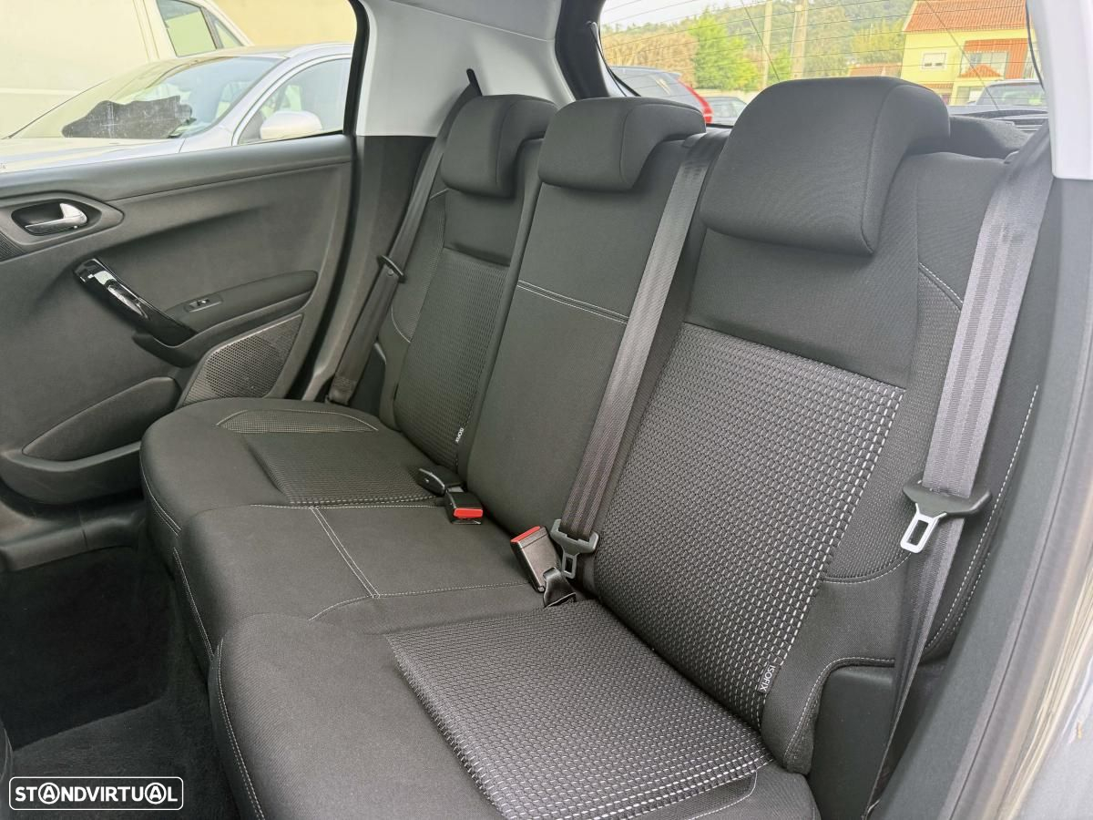 Peugeot 208 1.6 BlueHDi Allure - 20