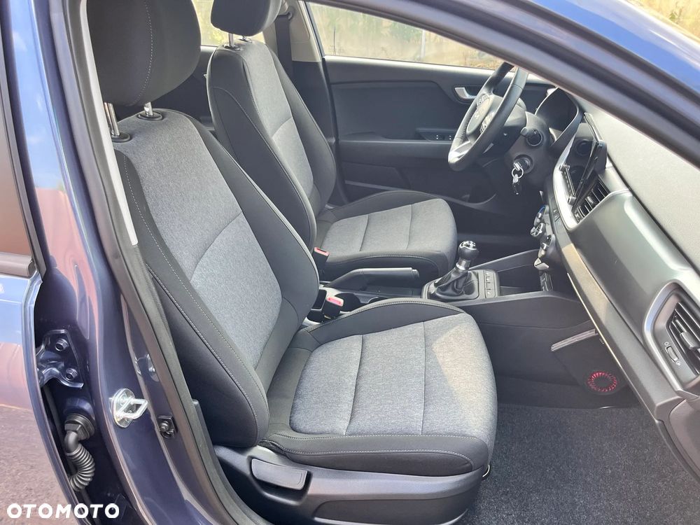 Kia Stonic 1.2 L - 18