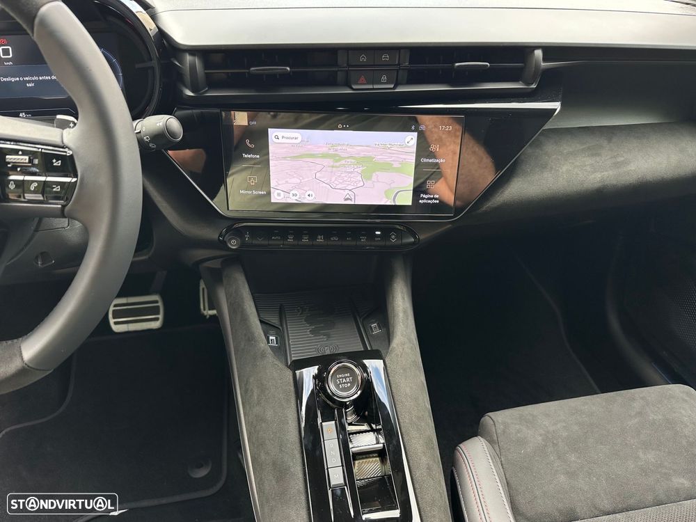 Alfa Romeo Junior 1.2 Q4 eDCT6 - 10