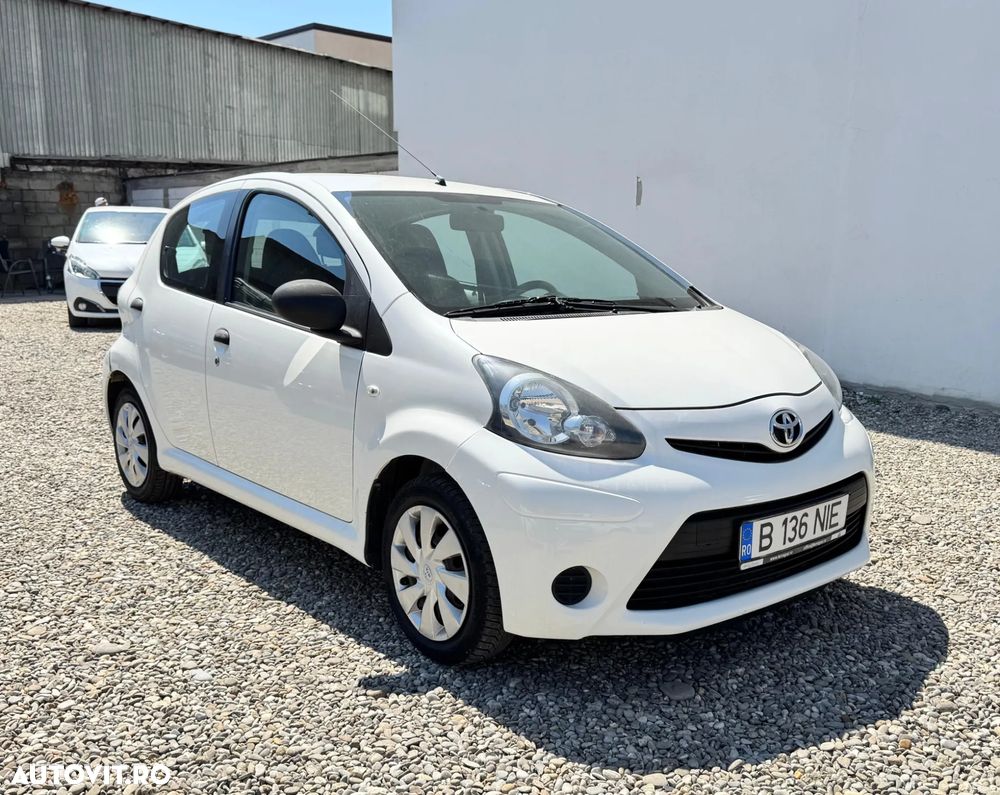 Toyota Aygo 1.0 Terra - 1