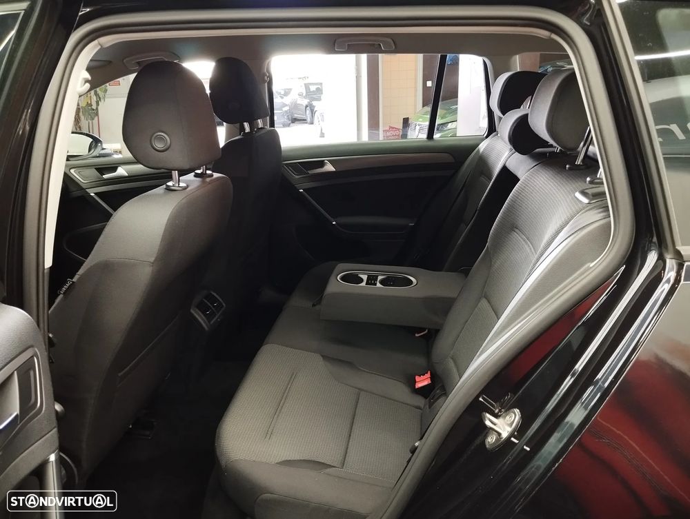 VW Golf Variant 1.6 TDi Confortline - 8