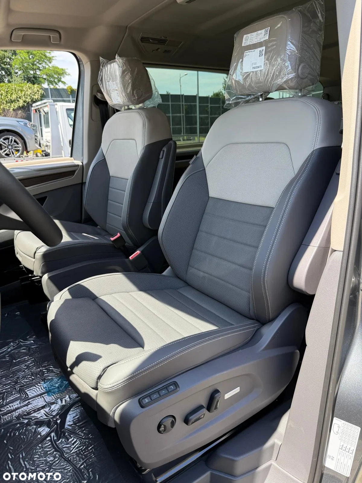 Volkswagen Multivan 2.0 TDI L2 Style DSG - 10