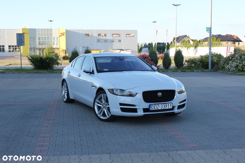 Jaguar XE S - 23