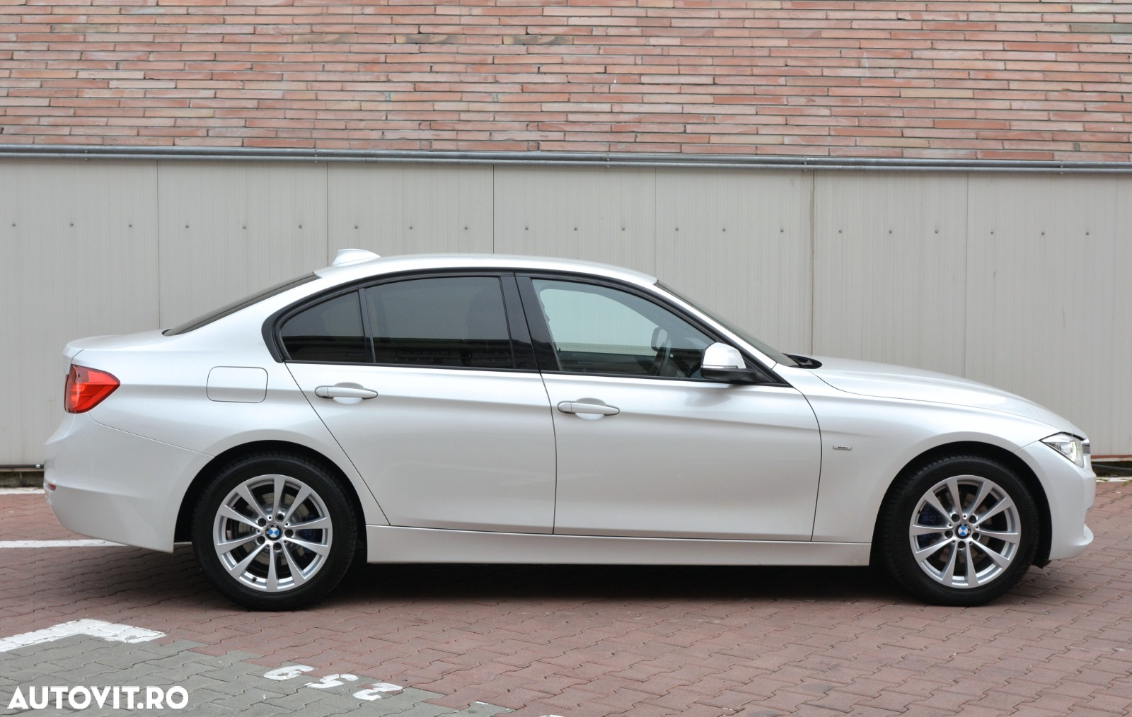 BMW Seria 3 320d xDrive Sport-Aut. Modern Line - 14