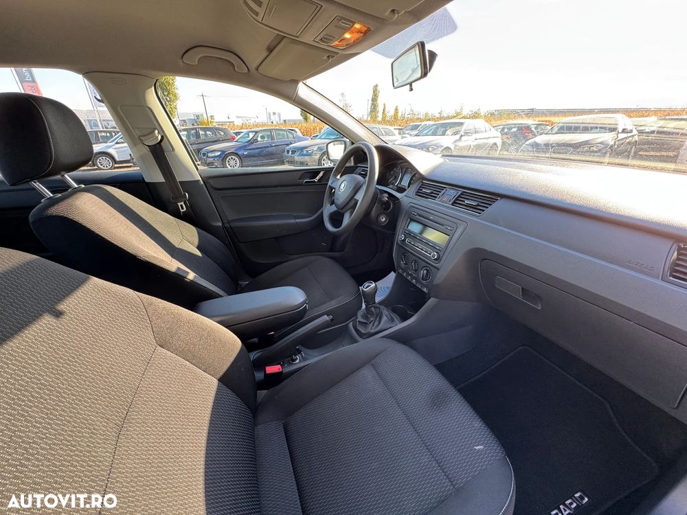 Skoda RAPID 1.2 TSI Ambition - 17