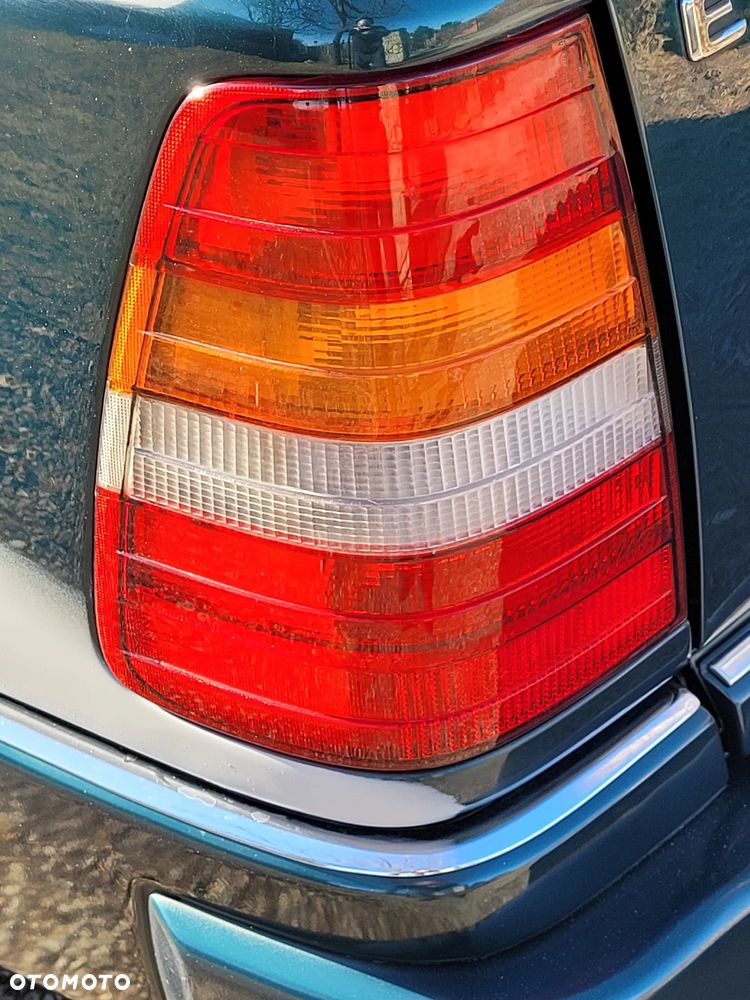 Mercedes-Benz Klasa E - 26