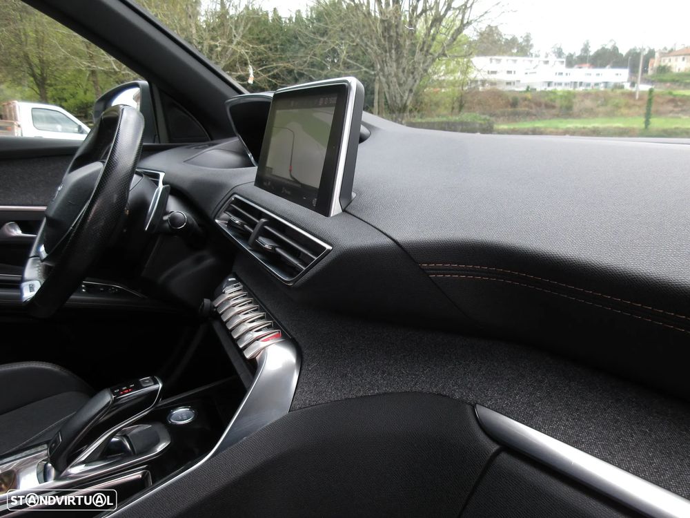 Peugeot 3008 1.6 BlueHDi GT Line EAT6 - 29