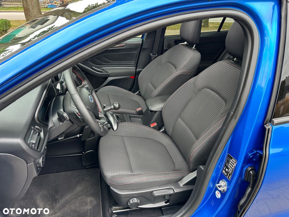 Ford Focus 1.5 EcoBoost Start-Stopp-System ST-LINE X - 24