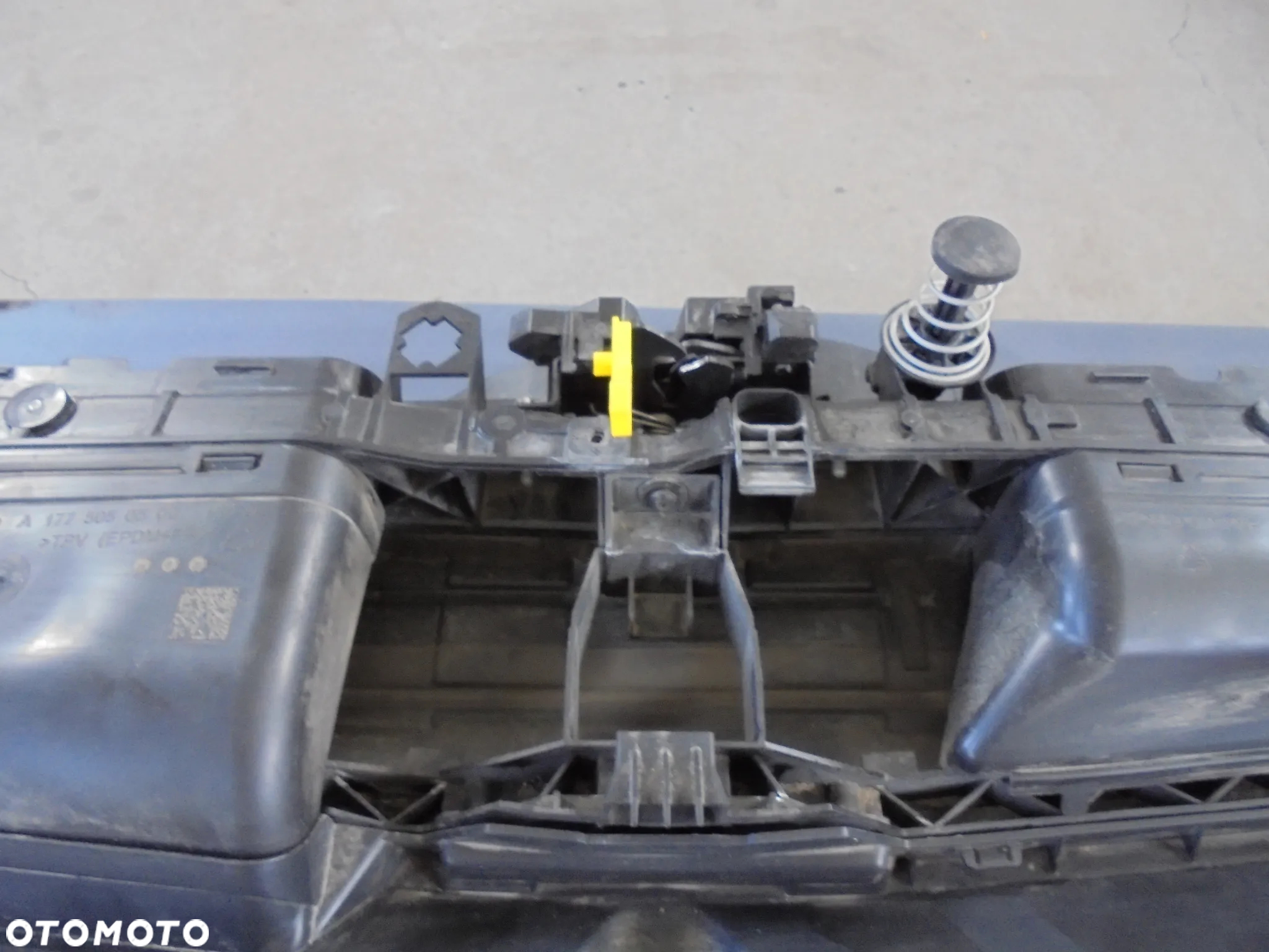 MERCEDES CLA W 118 PLUG IN HYBRID PAS PRZEDNI KOMPLET CHLODNIC - 3