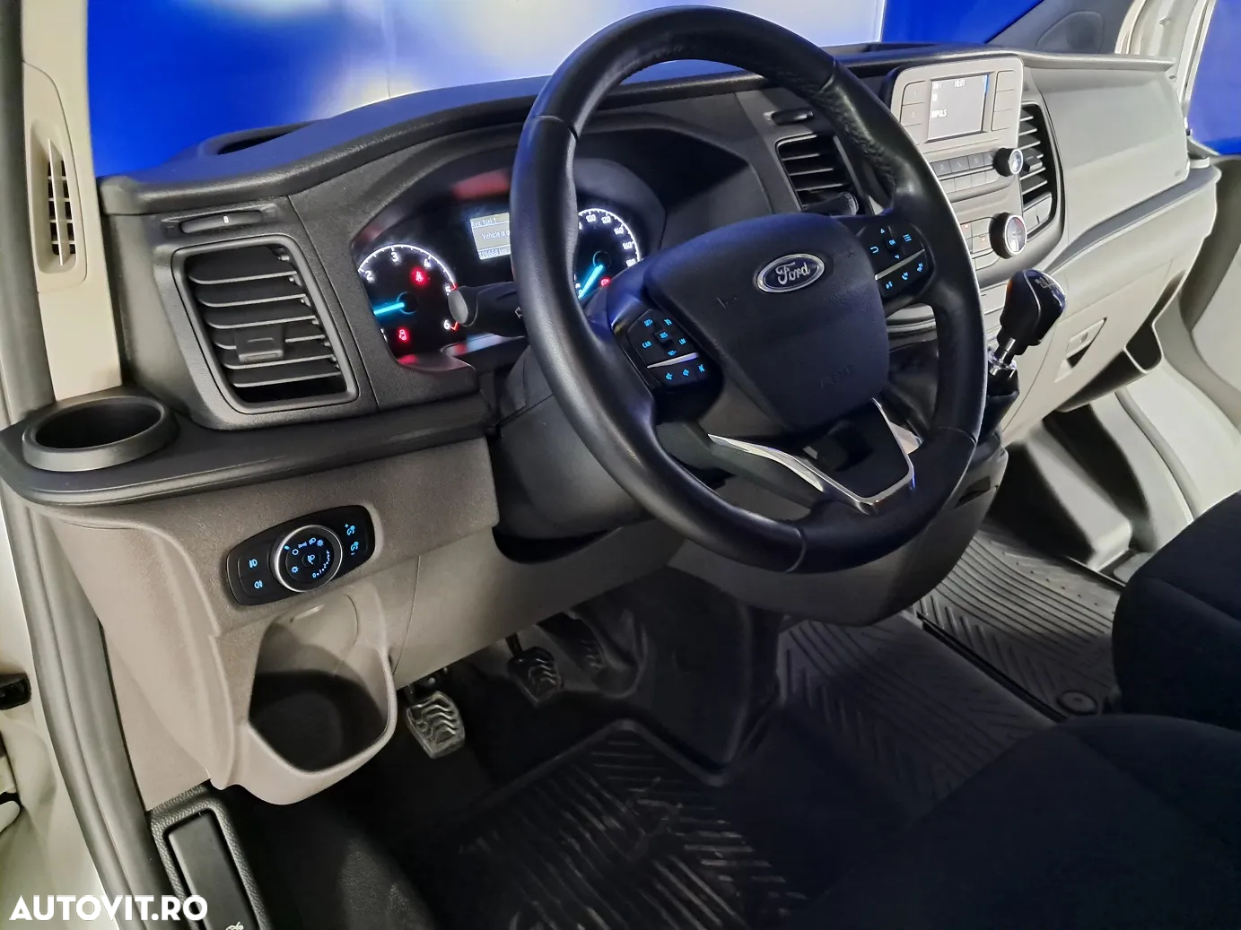 Ford Transit Custom - 10