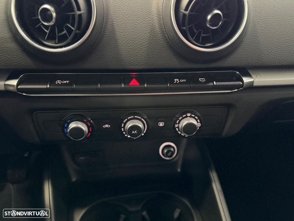 Audi A3 Limousine 30 TDI Design - 10