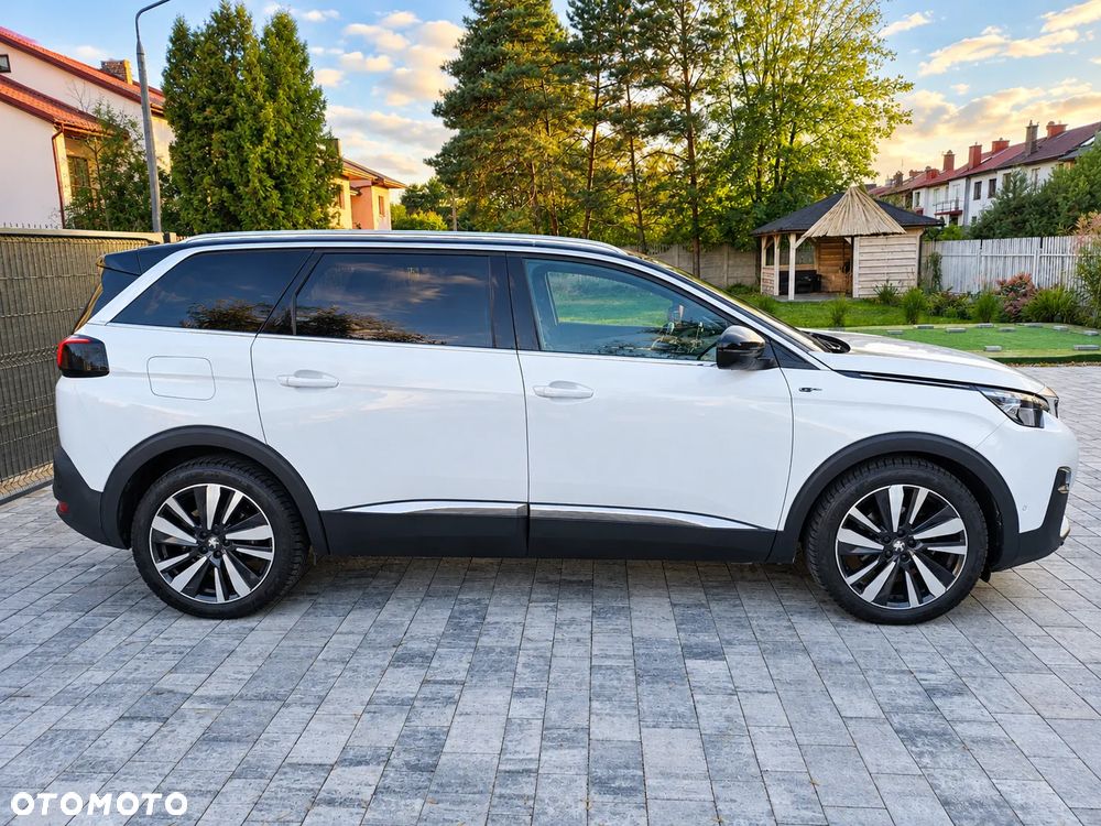 Peugeot 5008 2020 photo 2