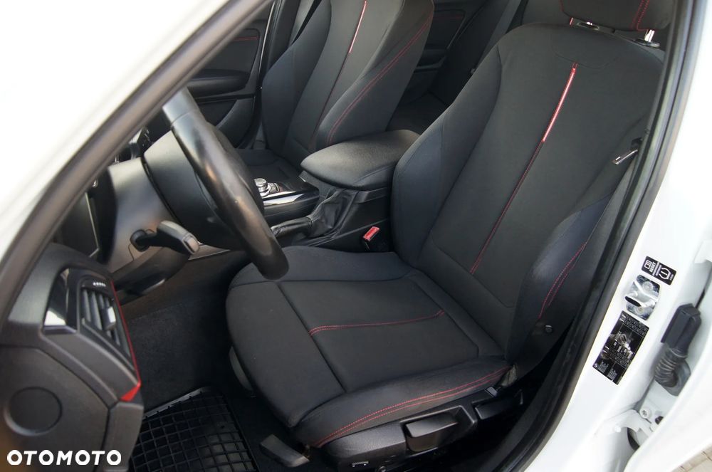 BMW Seria 1 118d Sport Line - 10