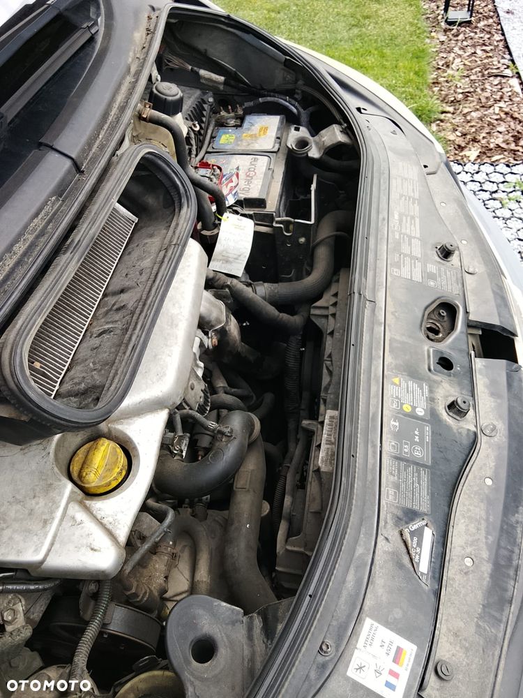 Renault Espace 2.0 dCi Expression - 4