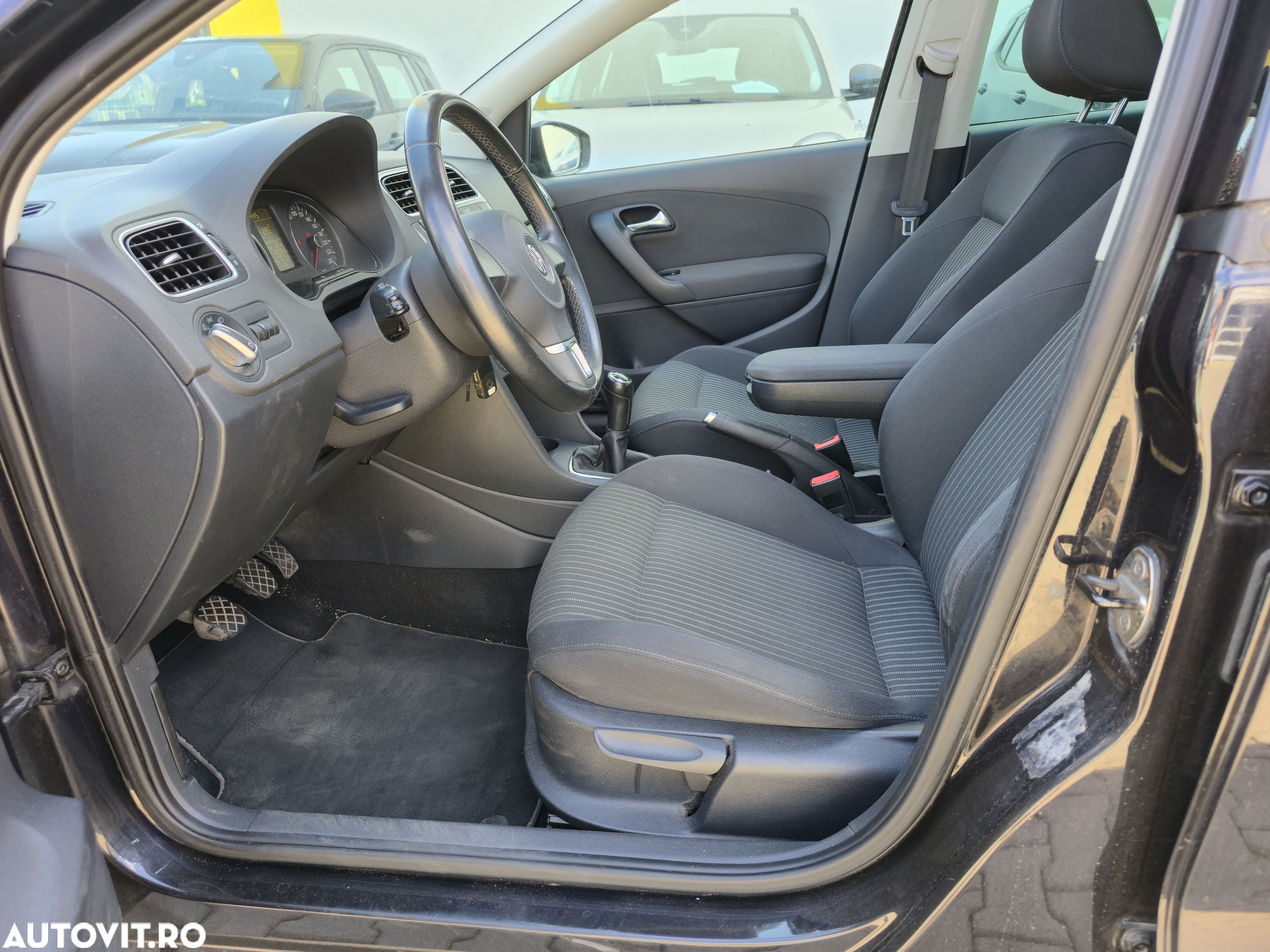 Volkswagen Polo 1.6 TDI Black/Silver Edition - 6