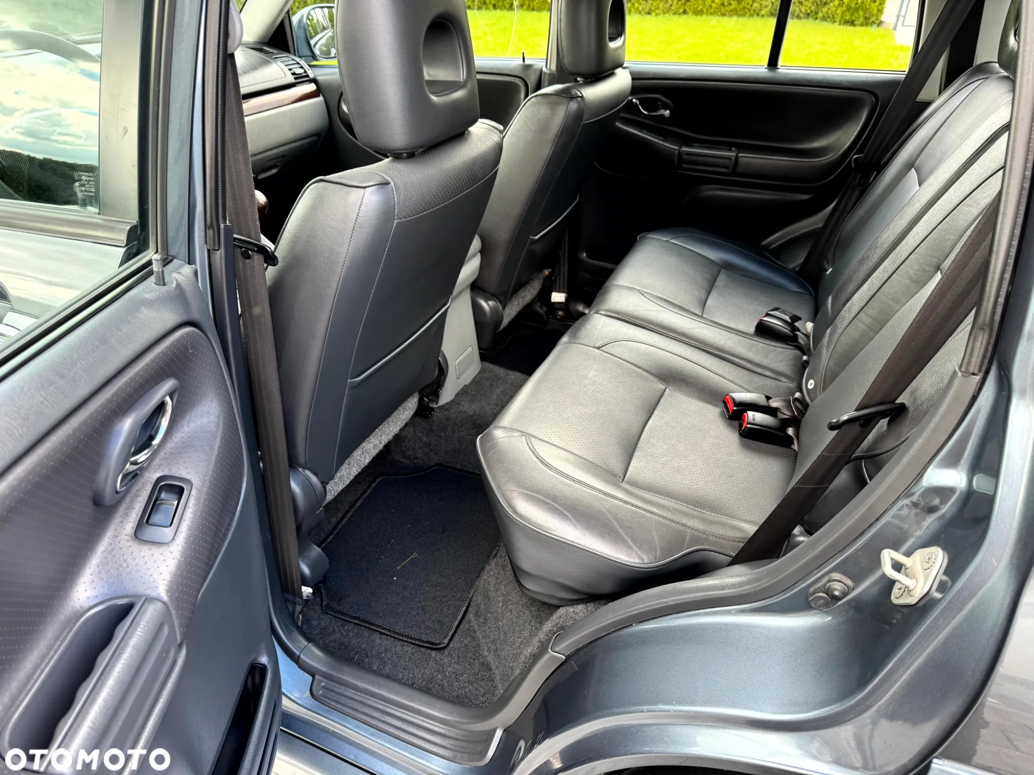 Suzuki Grand Vitara 2.0 - 10