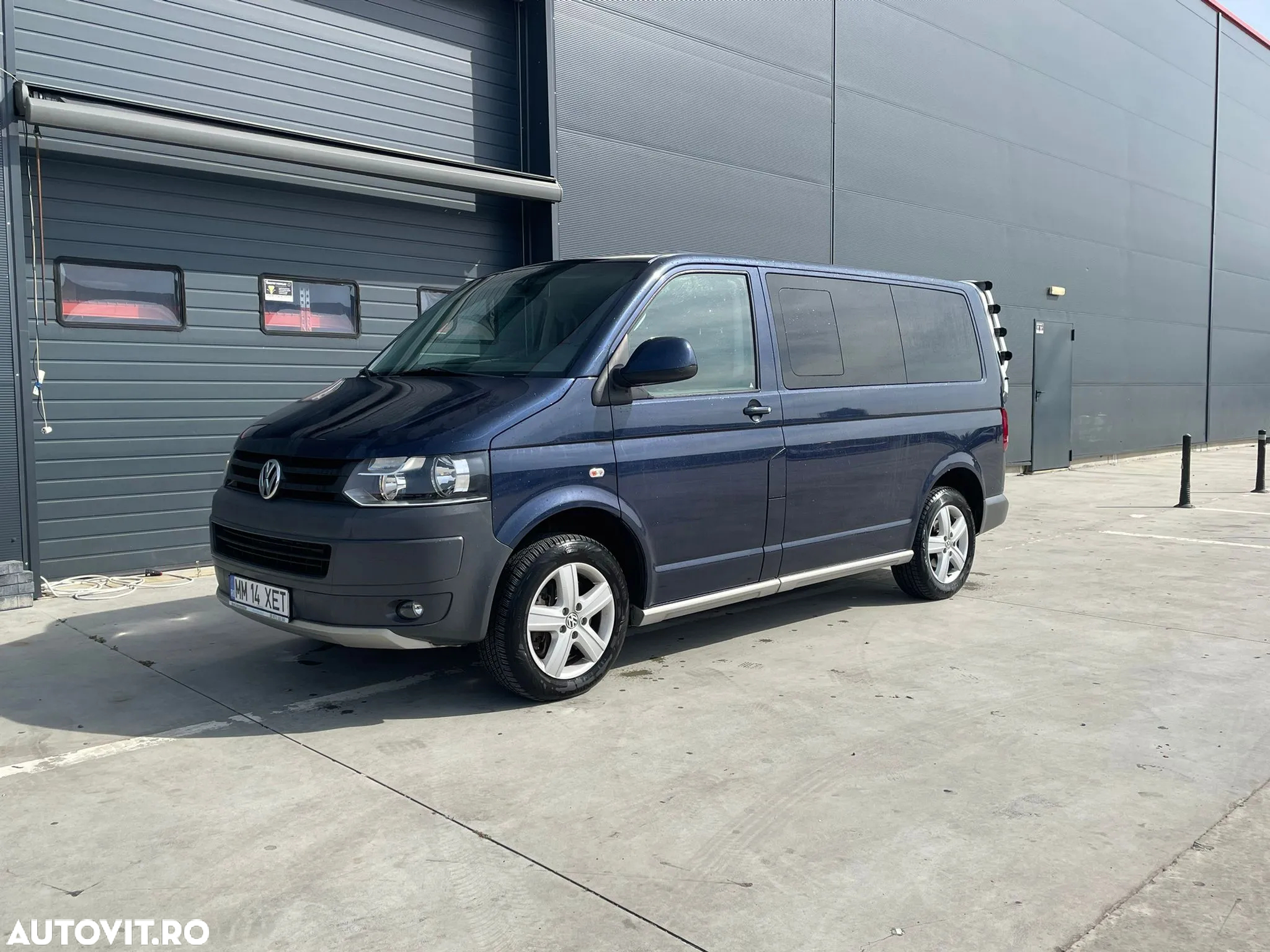Volkswagen Multivan - 8