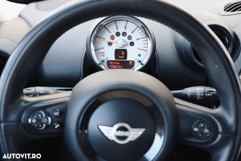 Mini Countryman - 32