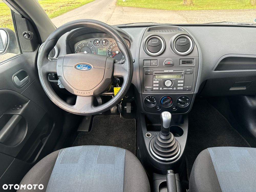 Ford Fiesta 1.4 Trend - 14