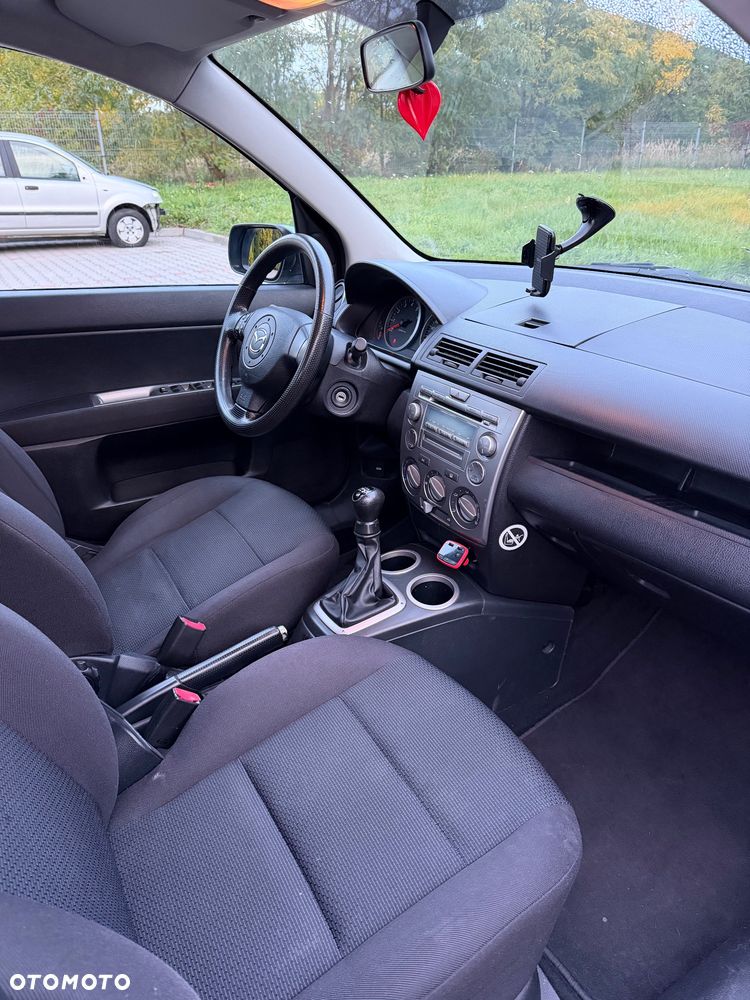 Mazda 2 - 16