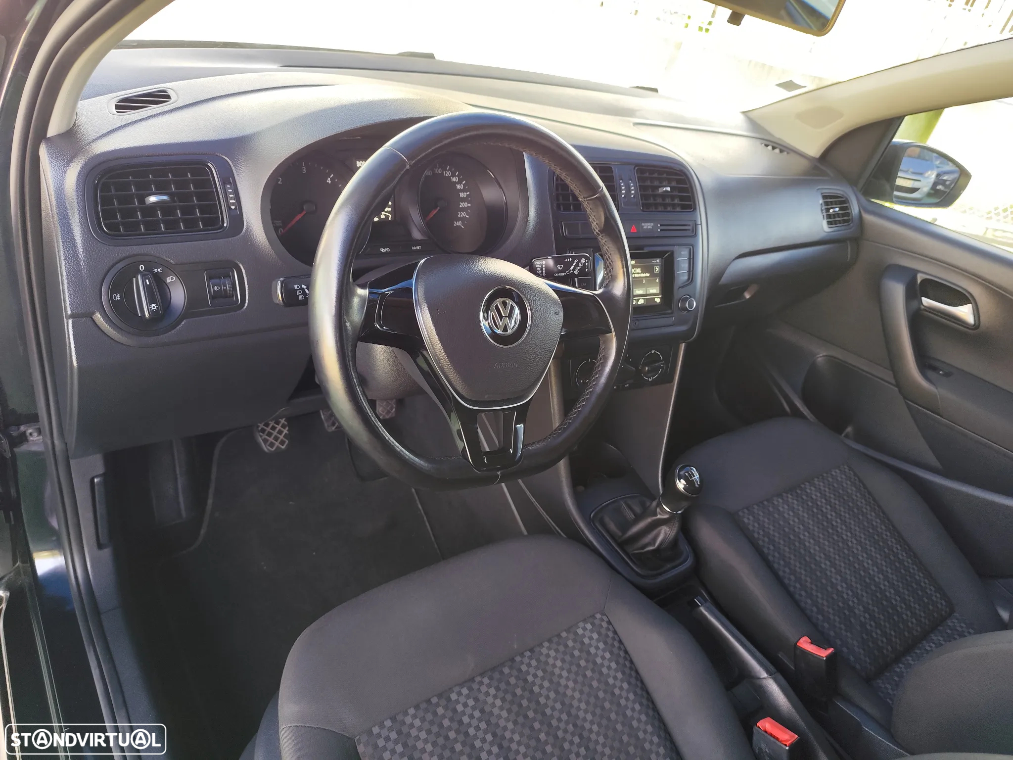 VW Polo 1.4 TDi BlueMotion - 24