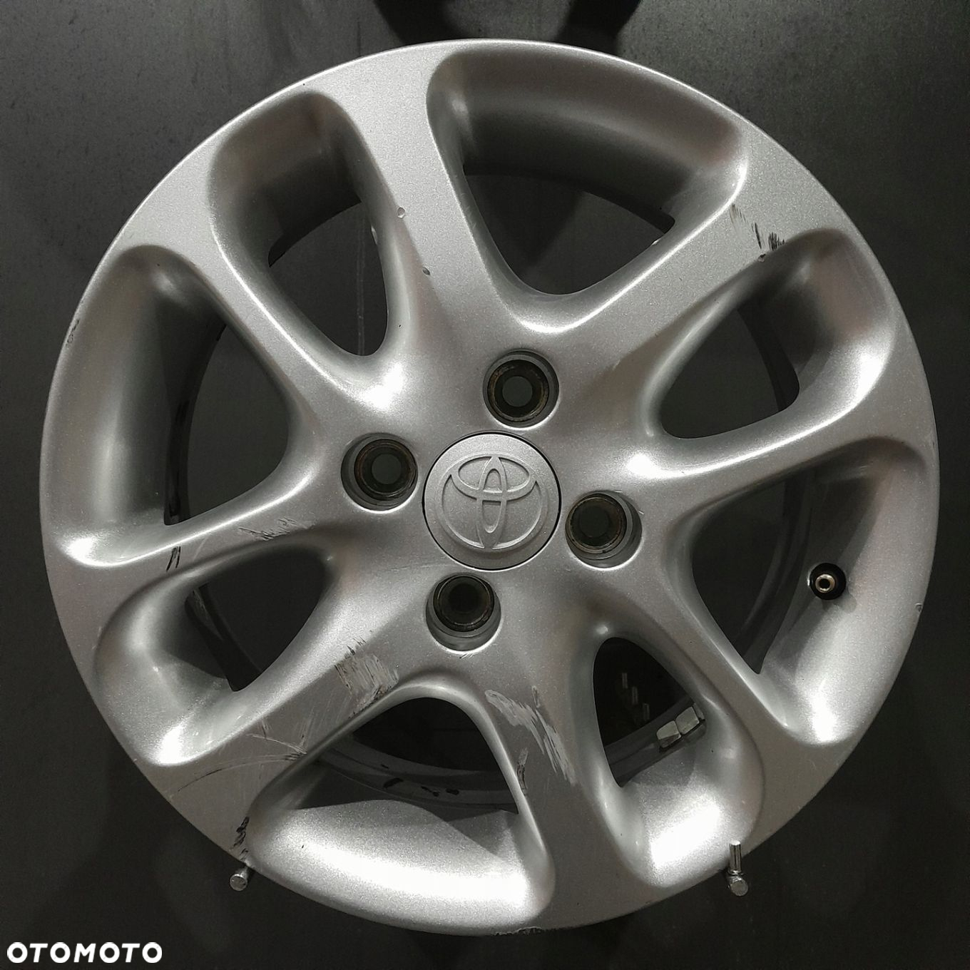 Felgi 14 4x100 Toyota Yaris II OE F503159-25 - 4