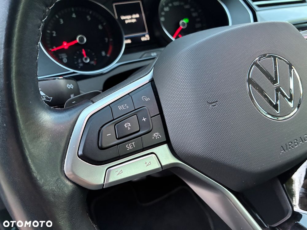 Volkswagen Passat - 13