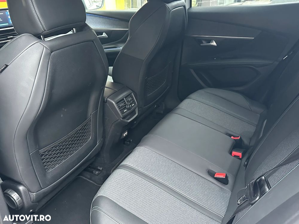 Peugeot 3008 1.2 PureTech 130 EAT8 Allure Pack - 26