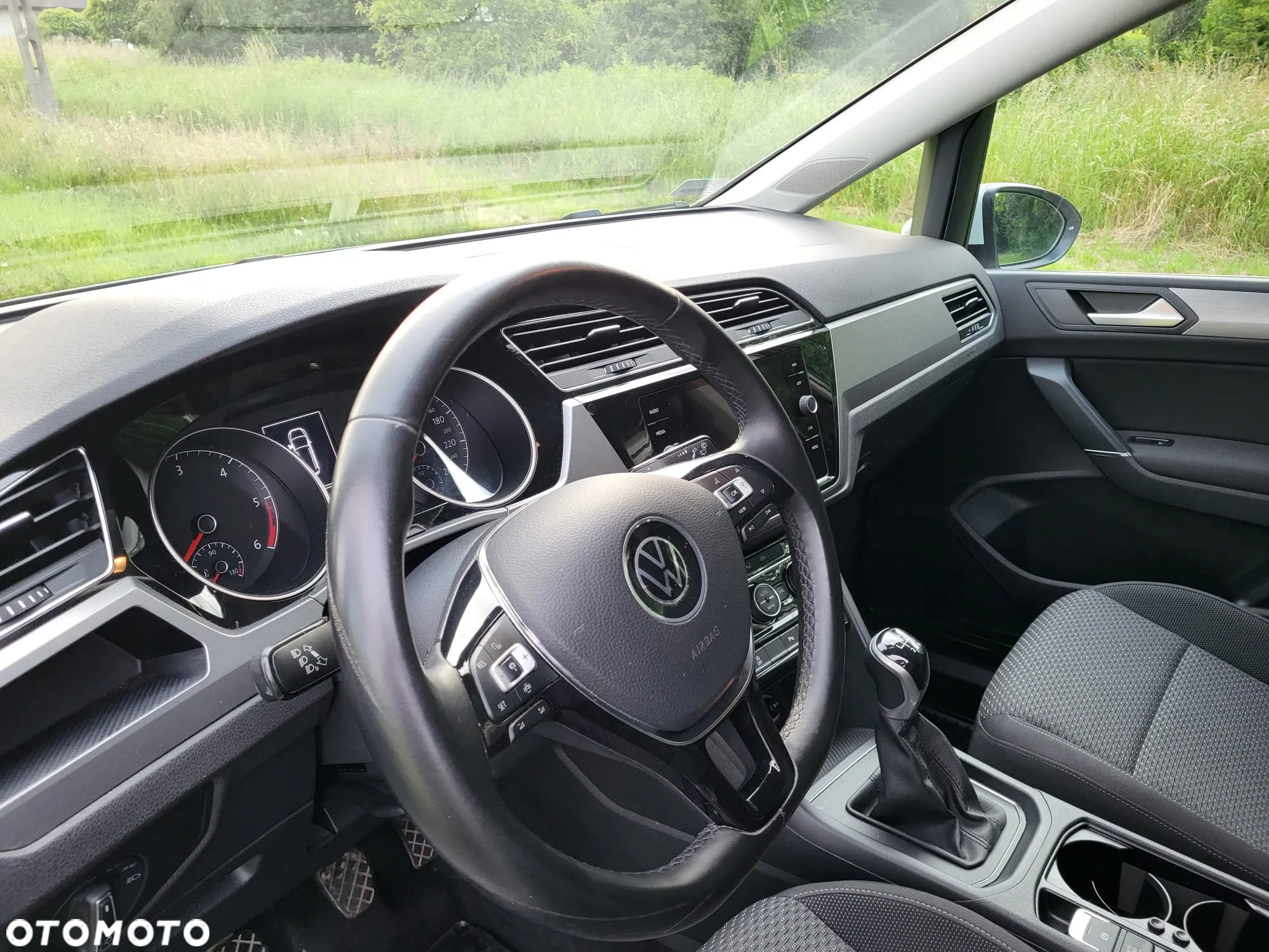 Volkswagen Touran 2.0 TDI BMT SCR Comfortline - 8