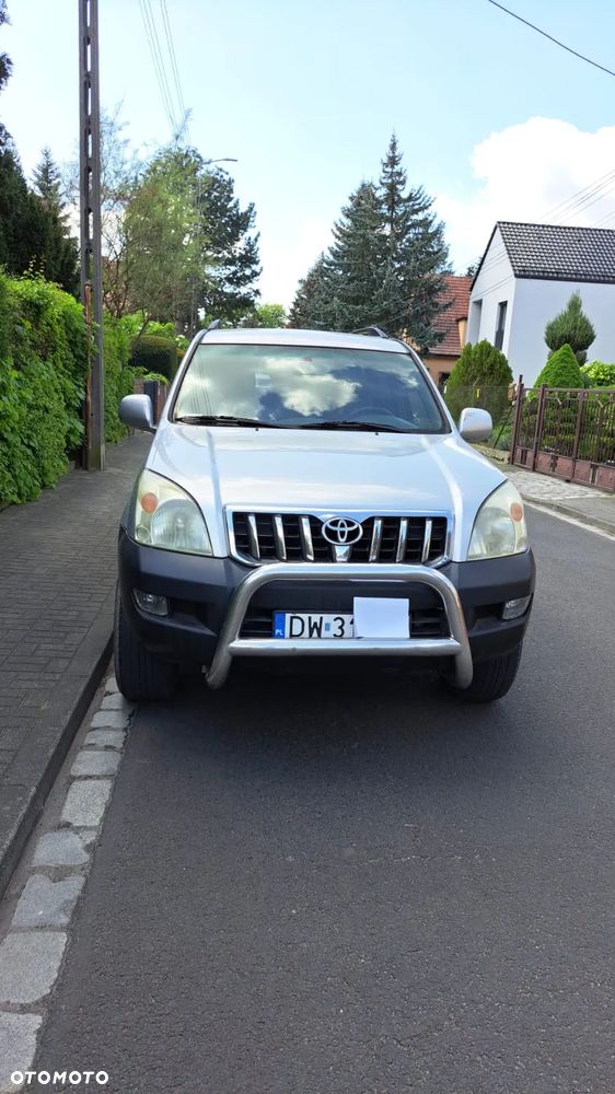 Toyota Land Cruiser - 1
