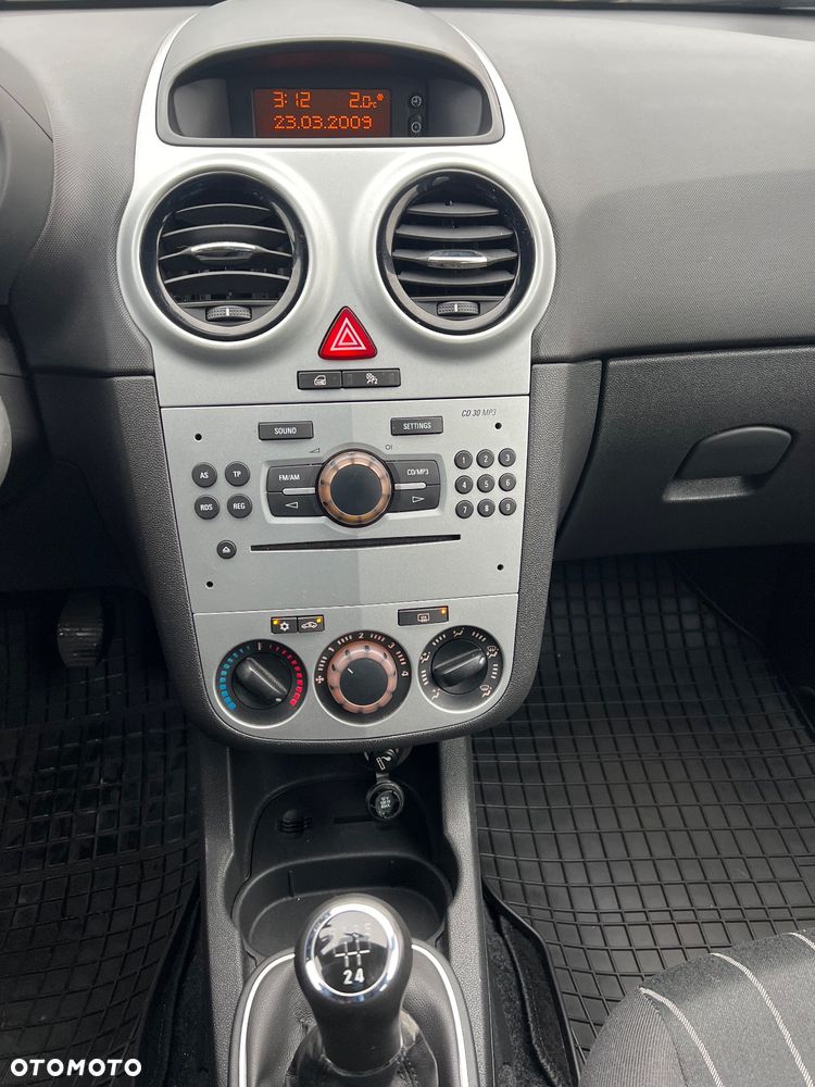 Opel Corsa 1.2 16V - 7