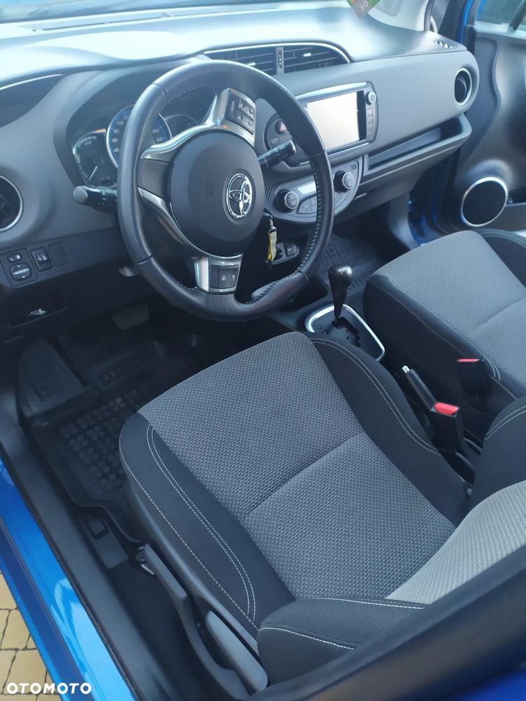 Toyota Yaris Hybrid 100 Active EU6 - 14