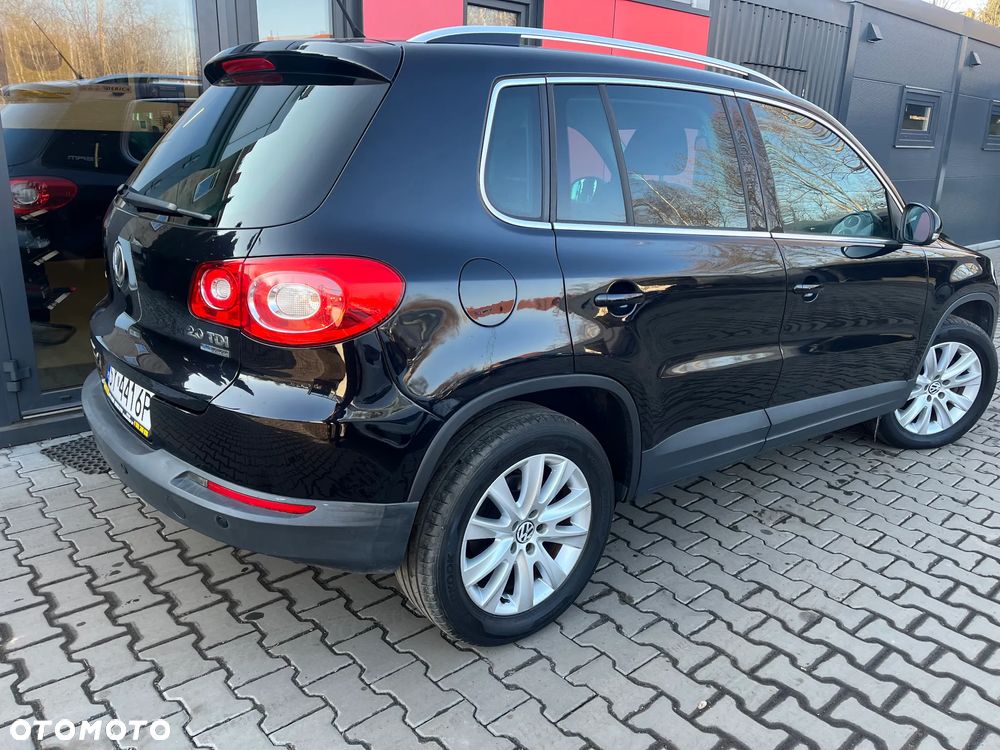 Volkswagen Tiguan 2.0 TDI DPF BlueMotion Technology Exclusive - 9