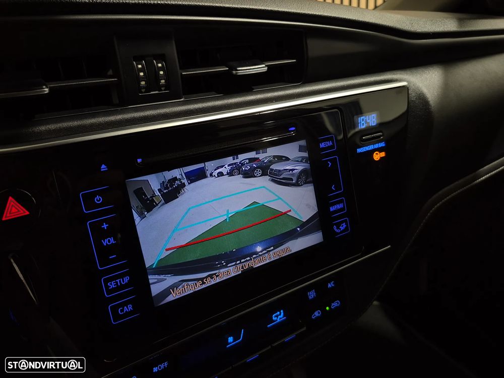 Toyota Auris Touring Sports 1.8 HSD Comfort +P.Techno+P.Sport - 31