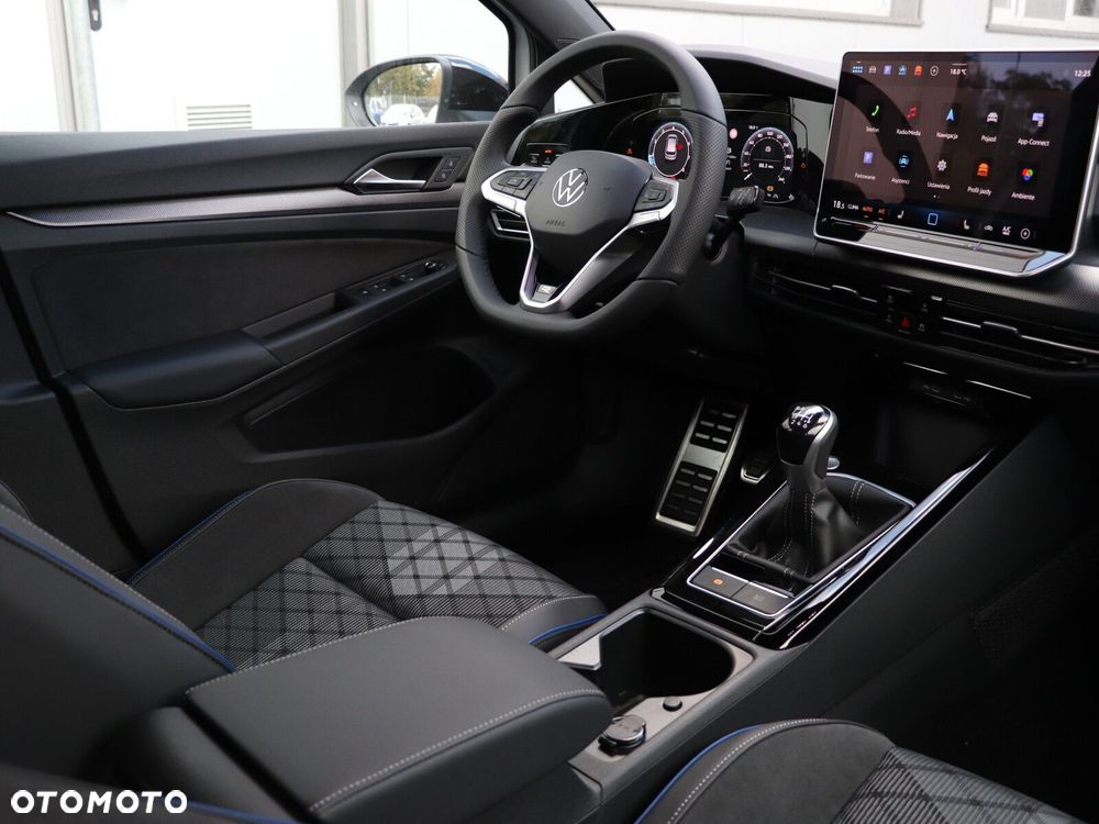 Volkswagen Golf - 17