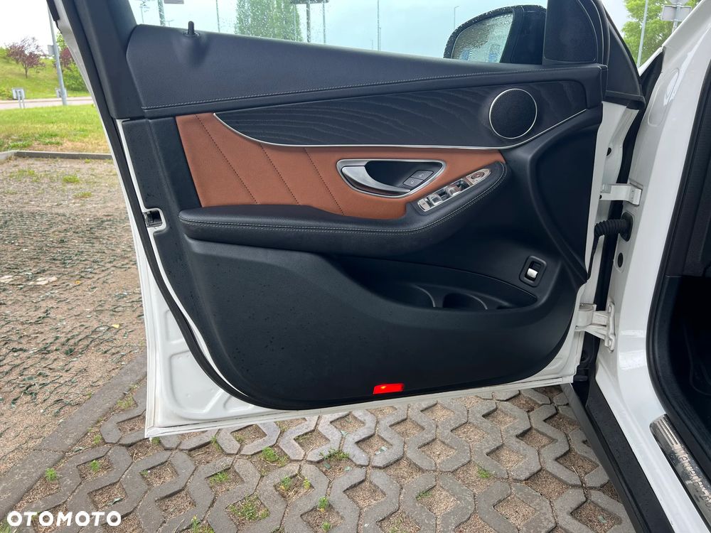 Mercedes-Benz GLC - 17