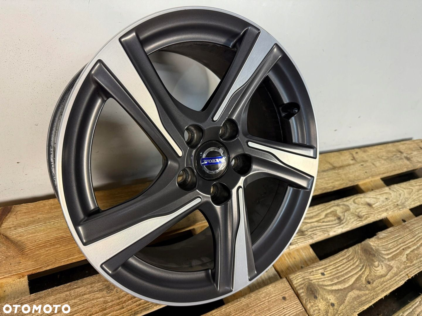 FELGA ALUMINIOWA VOLVO V40 II 2 16" 7.0 31423322 CALA LADNA ORYGINALNA - 3