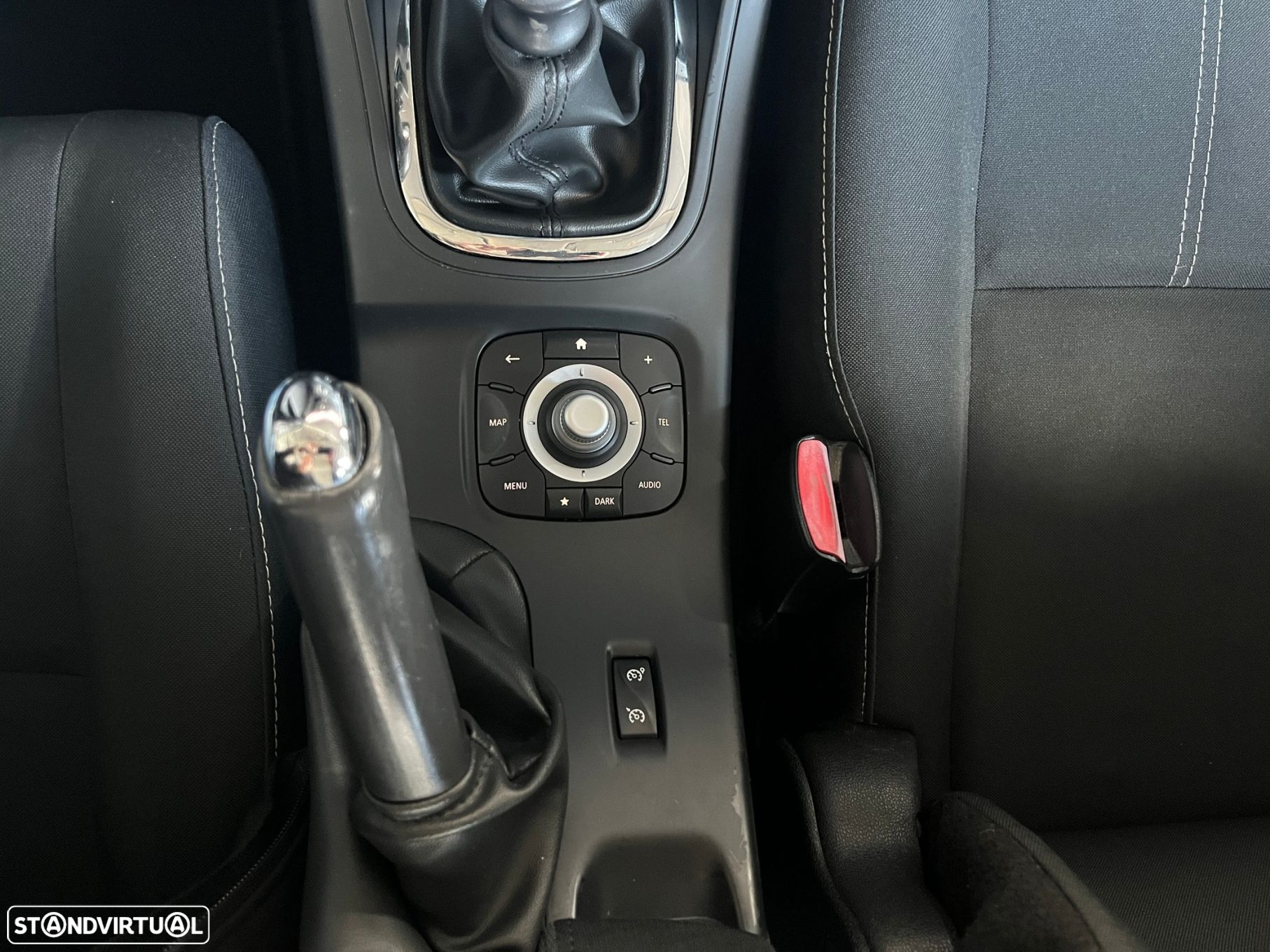 Renault Mégane Sport Tourer 1.5 dCi Comfort SS - 25