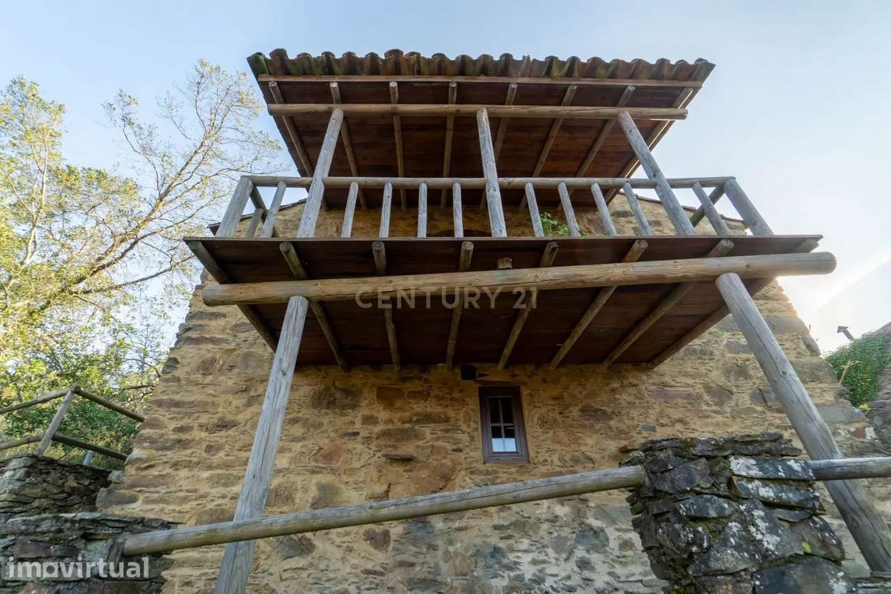 Duas Casas de Xisto em aldeia típica para alojamento local - Grande imagem: 4/43