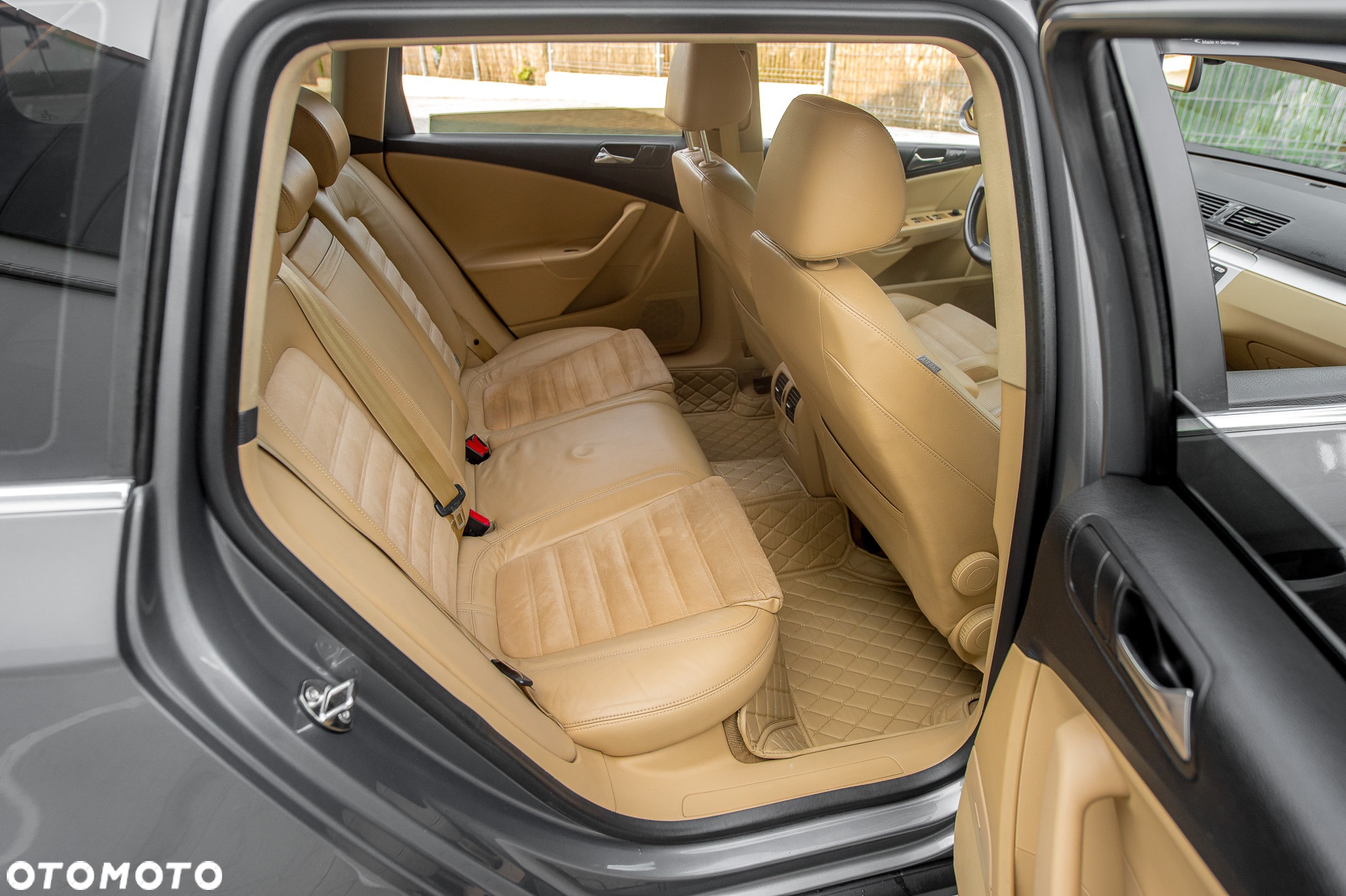 Volkswagen Passat - 24