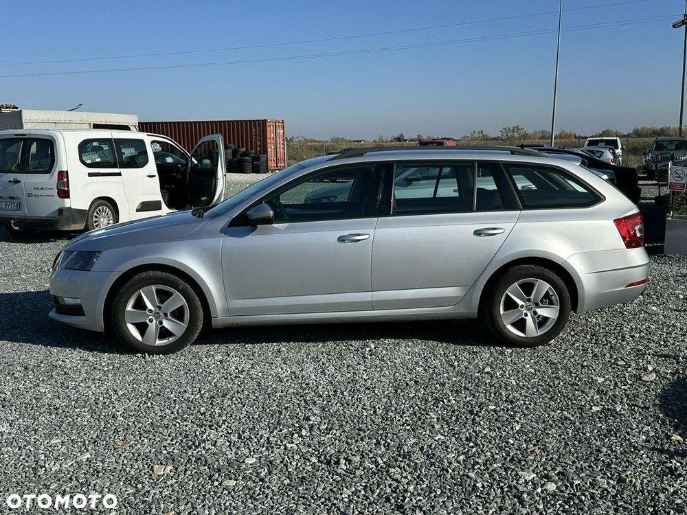 Skoda Octavia 1.6 TDI SCR Ambition - 6