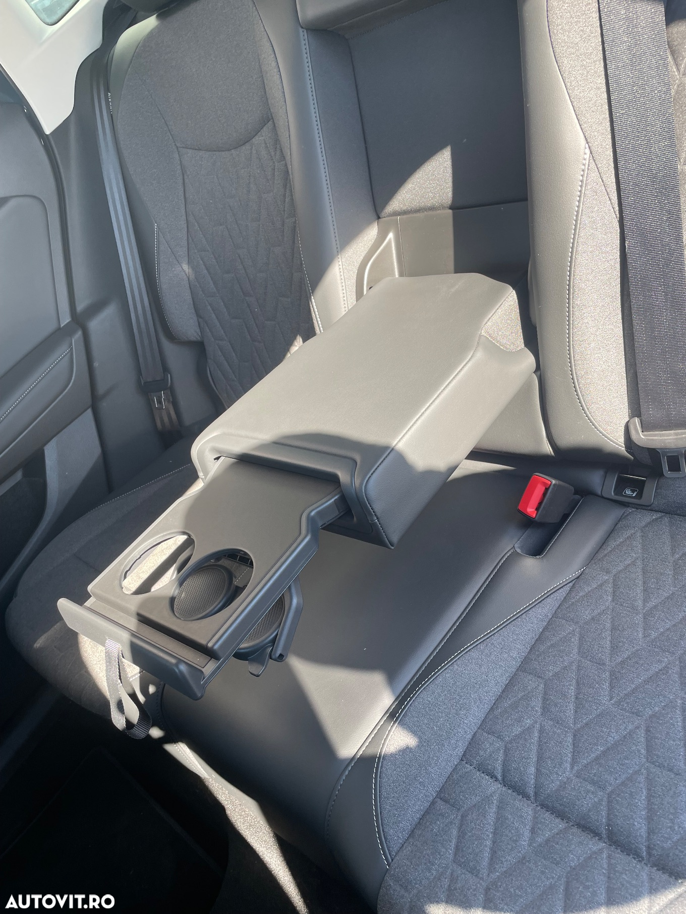 Volkswagen Tiguan 2.0 TDI DSG 4Motion Advanced - 9