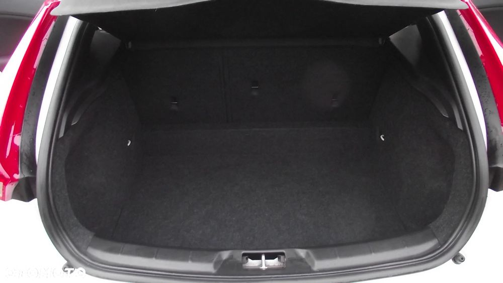 Volvo V40 T2 Kinetic - 36