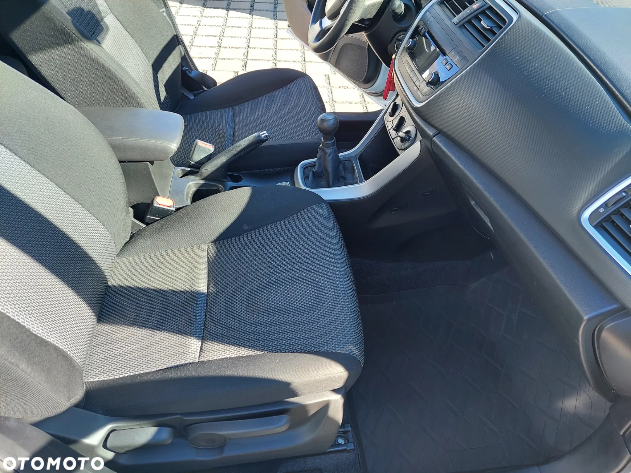 Suzuki SX4 1.6 Comfort - 10
